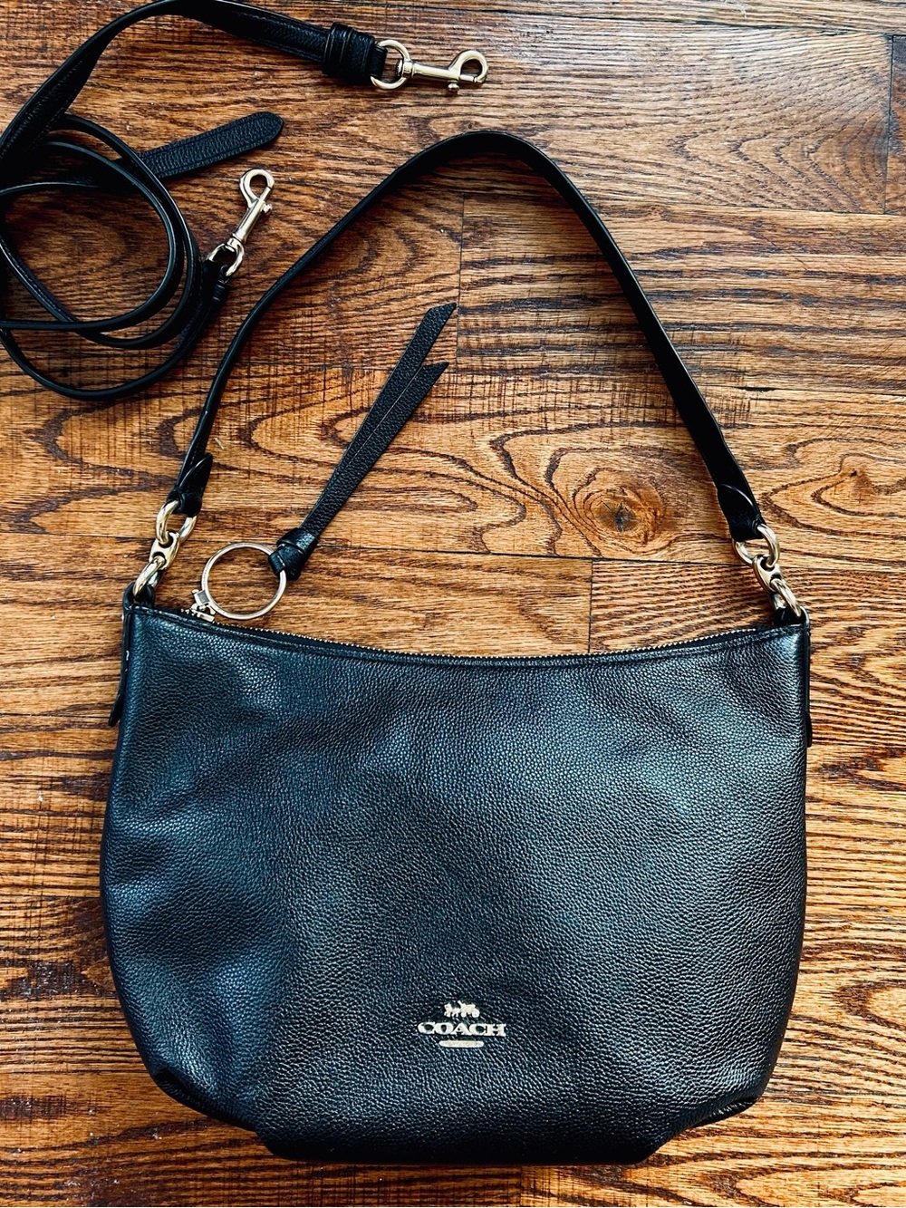 Coach Black Medium Pebbled Leather Shoulder Hobo Bag Crossbody Gold Logo